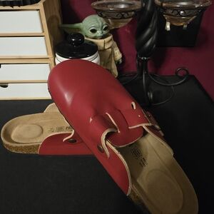 Project Cloud  Red Women's Slip-On Clogs